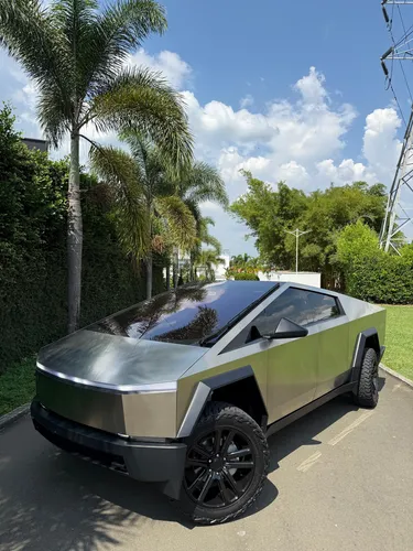 Tesla Cybertruck Foundation Series 4x4