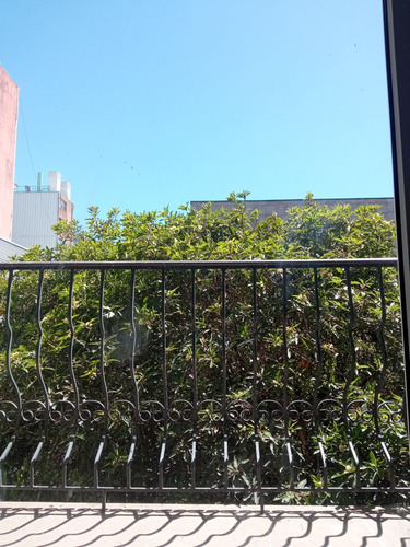 Oficina Paseo Peatonal En Edificio Remodelado
