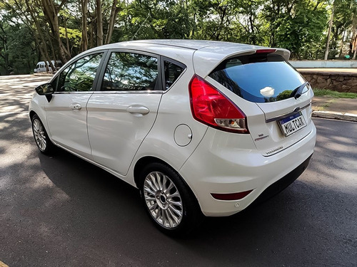 Imagem 12 de 14 de Ford Fiesta 1.6 Titanium Hatch 16v