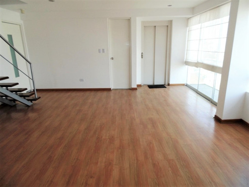 Imagen 2 de 26 de Venta De Hermoso Y Amplio Dpto. Duplex C/estac. En Urb. Vista Alegre Surco
