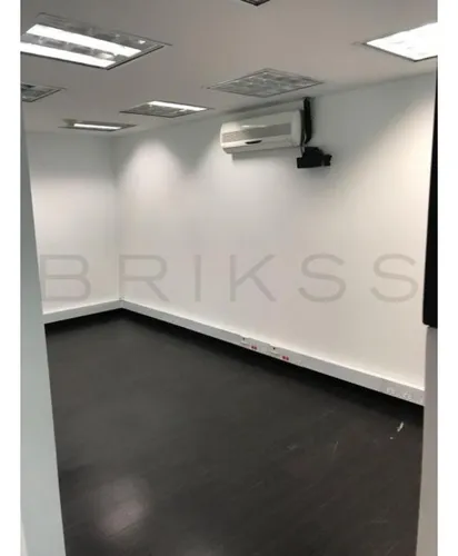 Oficina En Arriendo/venta En Chico Norte. Cod A3435