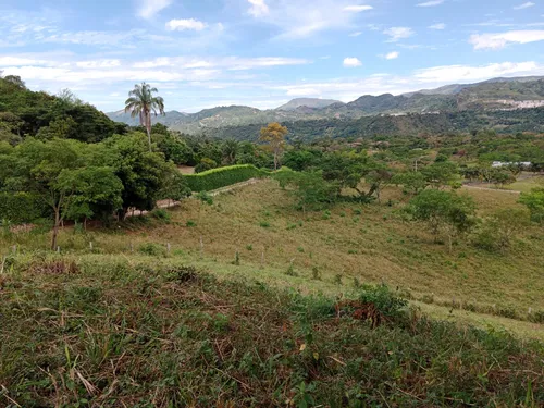 Linda Finca Que Hace Parte De Una Mas Grande, Para Inversionista Es Sub Urbana