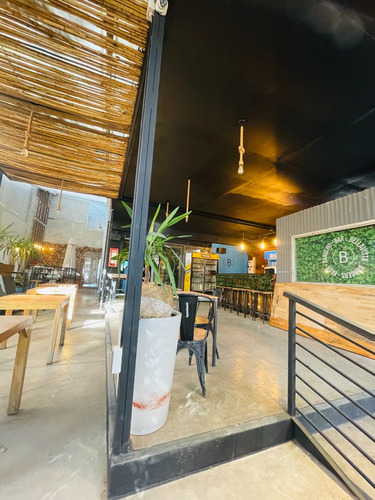 Local C/patente Restaurante . Frente A Boulevar Gastronómico