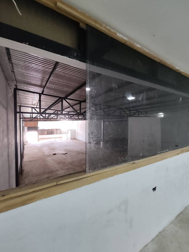 Imagen 7 de 10 de 2 Galpones En Venta, Poblado, Porlamar