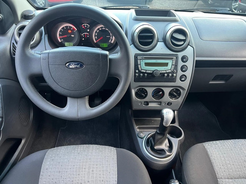 Ford Fiesta 1.6 MPI CLASS SEDAN 8V FLEX 4P MANUAL