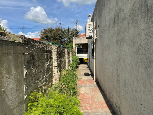 Venta Casa Apto Credito - 4 Ambientes - Centro - Luján