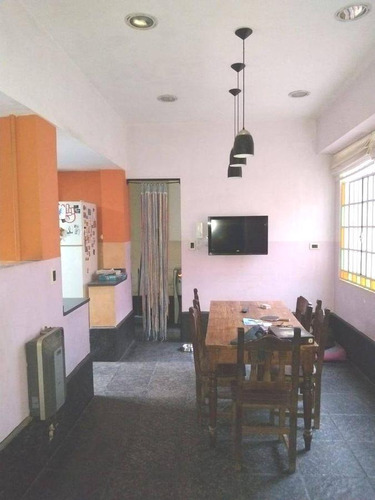 Imagen 6 de 18 de Raulet * 100 . Ph. 5 Ambientes, Con Patio Y Jardin. Espacio Aéreo. Sup. Total.: 310 M2. Precio Por M2. Usd1.242.
