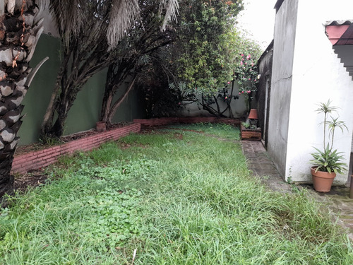 Casa 532 Y 117, 2 Dormitorios, Garaje Pasante, Parque, Galpon.