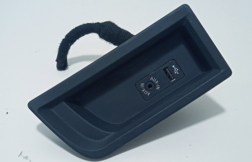 Entrada Auxiliar E Usb Bmw Com Moldura (Usado)