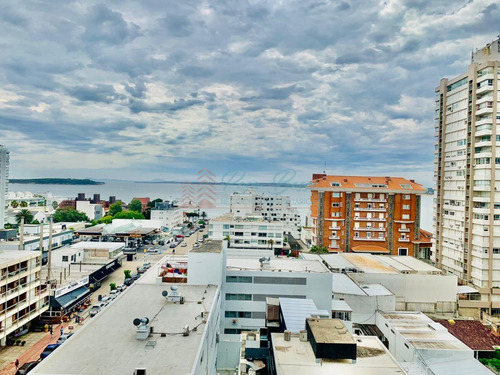 Península 2 Dorm Y Medio, 2 Baños, Buena Orientación!- Ref: 1568