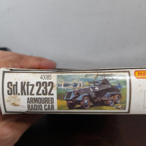 Imagem 4 de 6 de Plastimodelo Matchbox 40085 1:76 Carro Alemão Ww2 Duas Cores