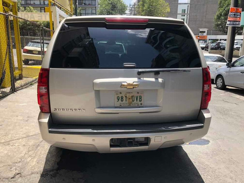 Chevrolet Suburban Piel Dvd 2007