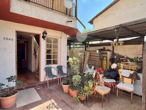2 Locales Comerciales + Casa De 2 Pisos Con Jardín