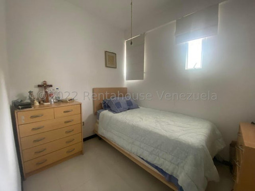 Imagen 23 de 26 de Bella Casa En Calle Cerrada Con Vigilancia En Colinas De Bello Monte, Caracas, Código: 23-23675 Mvg