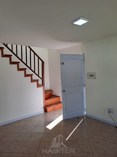 Casa En Arriendo De 4 Dorm. En Valles Del Country Talca