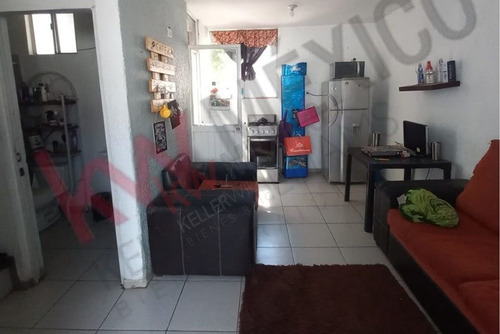Casa En Venta Con Excelente Ubicación Y Recamara En Planta Baja!!