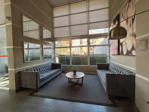 Arriendo Depto. De 1d1b En Fernandez Albano Metro El Parron