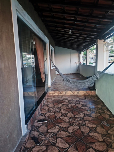 Casa Espaçosa Com Varanda E Vista Do Horizonte