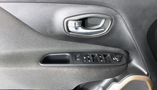 Imagem 8 de 15 de 127020 - Jeep Renegade 2016 Com Garantia