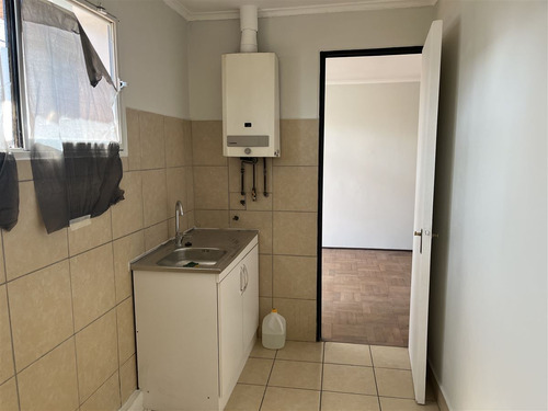 Casa En Venta De 3 Dorm. En La Cisterna