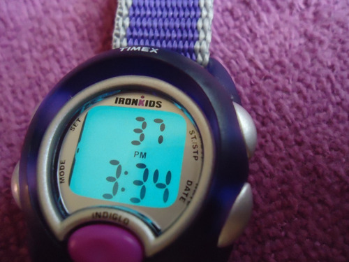 Timex Digital Reloj Retro Para Mujer (Usado)