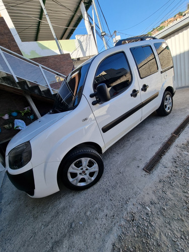 Fiat Doblo 1.8 16v Essence 7l Flex 5p 5 marchas