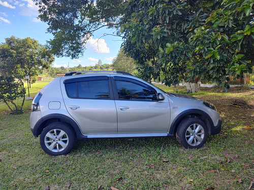 Renault Sandero Stepway 1.6 16v Hi-flex Aut. 5p