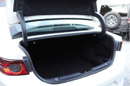 Mazda Mazda 3 2.0 I Sedan At