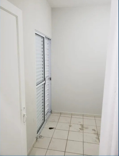 Imóvel Com Duas Casas E Galpão Comercial Com 290 Metros.