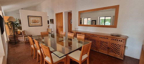 Casa En Venta En Fracc. Colinas De Santa Fe, En Xochitepec, Morelos