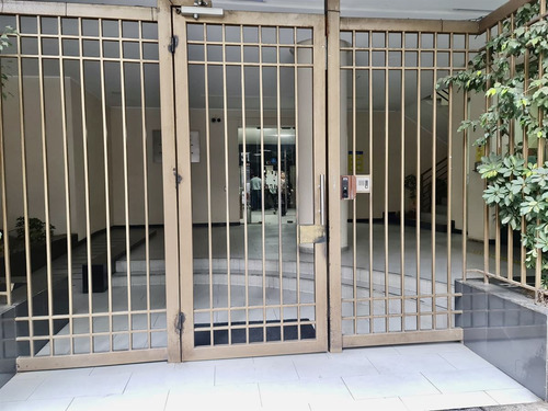Catedral / Metro Santa Ana / Venta 1 D 2 B Y B En Santiago