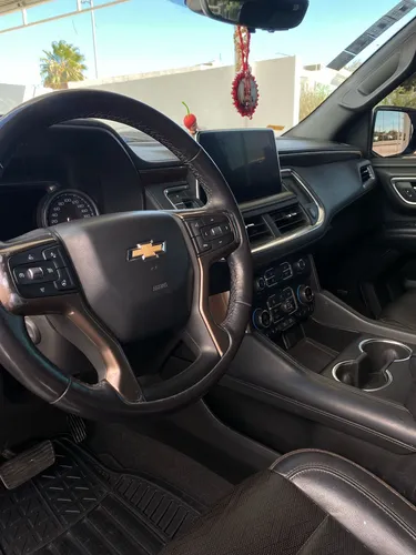 Chevrolet Suburban 5p High Country V8/6.2 Aut