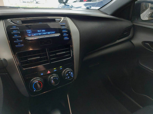 Toyota Yaris 1.3 16V FLEX XL MULTIDRIVE