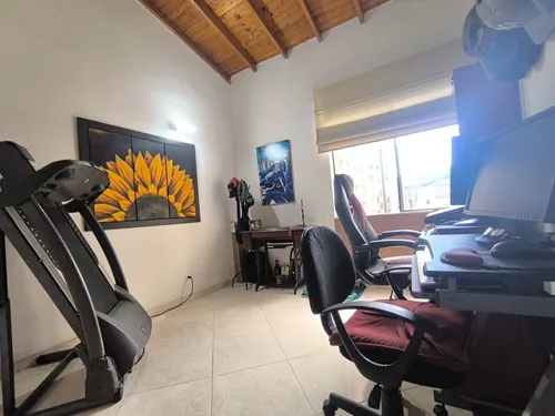 Apartamento Barrio Los Colores 80 Mts