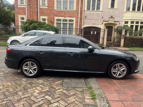 Audi A4 2.0 40 Tfsi Advance Stronic Mhev