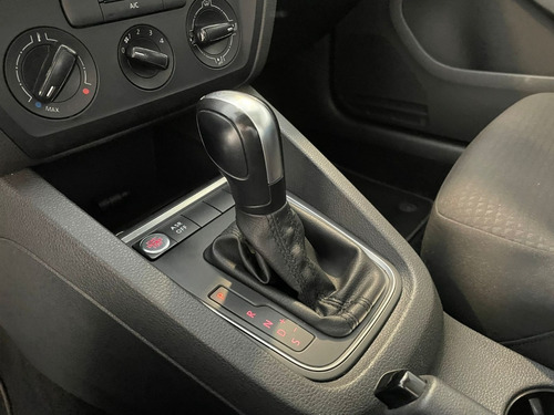 Imagen 10 de 15 de Volkswagen Jetta Comfortline 2018 Tiptronic
