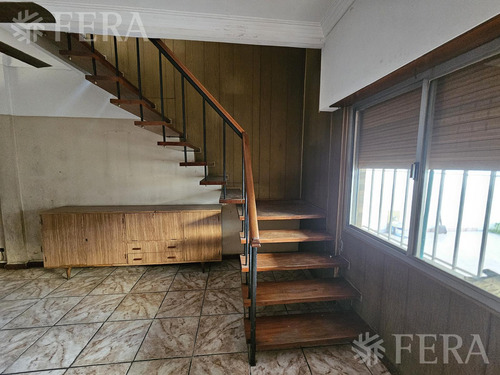 Venta De Casa De 4 Ambientes Con Cochera Y Quincho En Piñeyro