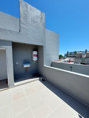 Departamento De 2amb En Alquiler - La Tablada