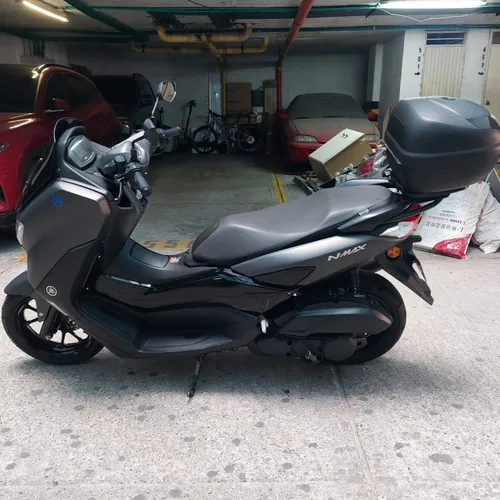 Yamaha N-max Connect