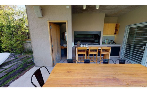 Imagen 17 de 30 de Casa En Venta En Olivos Con Pileta Y Jardin