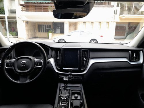 Volvo XC60 2.5 T5 Momentum