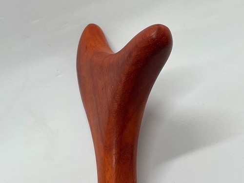 Massageador De Madeira De Lei Ponto Motor Leve E Resistente Cor Vermelho