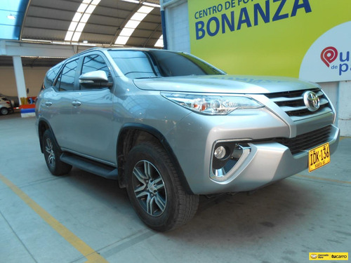 Imagen 12 de 25 de Toyota Fortuner 2018