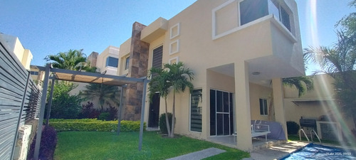 Tu Casa En Cuernavaca Ideal Para Descanso O Inversion, Con Alberca Privada, 3 Recamaras Y Jardin.
