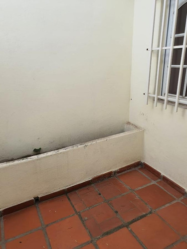 Imagen 13 de 14 de Casa De Pasillo - Con Patio Y Parrillero- Rosario - Triangulo