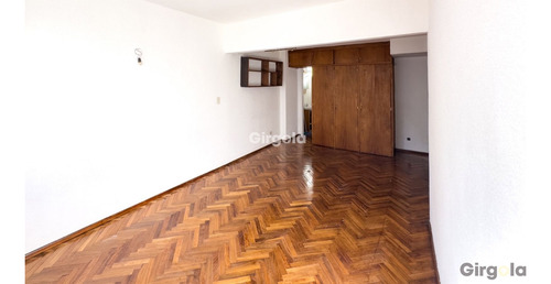 Venta Departamento Monoambiente Muy Luminoso En Recoleta