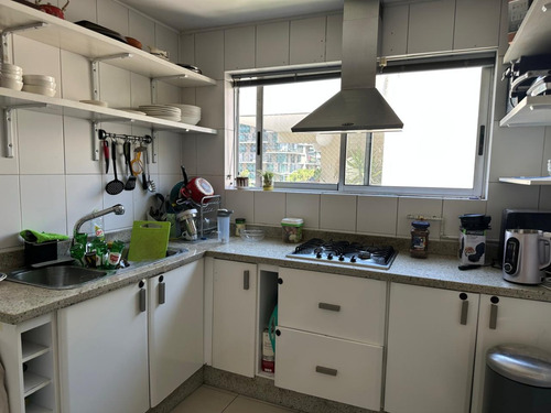 Vendo Departamento De 3 Dorm Mas Servicios. En Luis Pasteur