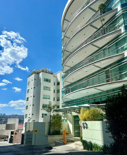 Hermoso Departamento Con Balcón En Lomas Del Río