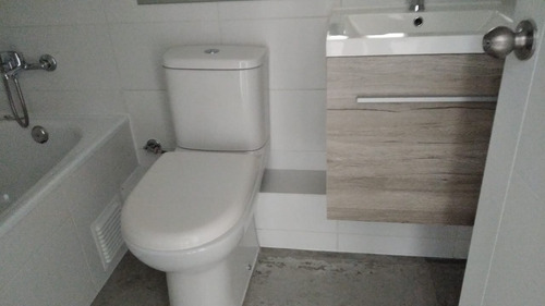 Se Arrienda Depto 2 Piezas + 2 Baños + Bodega (incluye Ggcc)