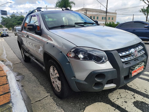 Fiat Strada 1.8 16v Adventure Cab. Dupla Flex 2p